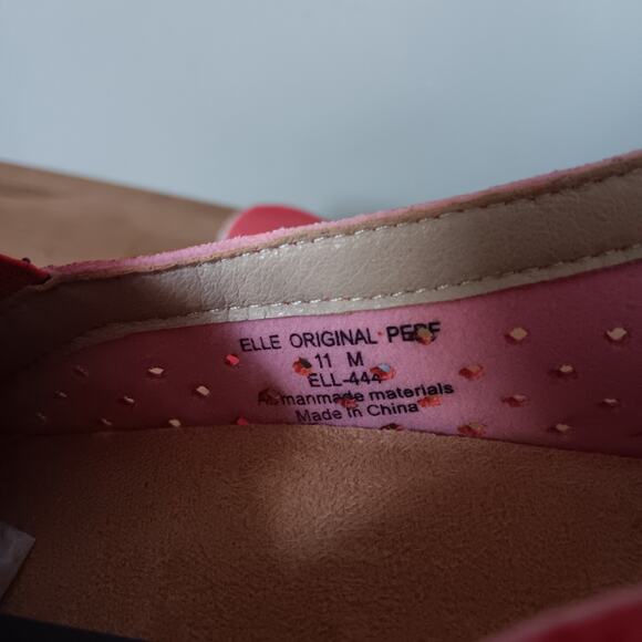 GLOLILY Elle Starburst Perf/ Walking Shoes Slip-On Red Size: 11 M NWB - Picture 8 of 11